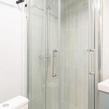 Quiet Radiant Studio Overlooking The Garden Apartment