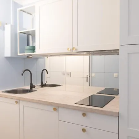 Quiet Radiant Studio Overlooking The Garden Paříž