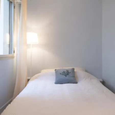 Quiet Radiant Studio Overlooking The Garden Paris